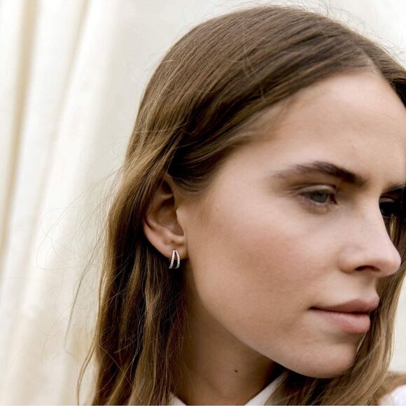 NWT .925 Sterling Silver Split Huggie Earr… - Picture 1 of 4